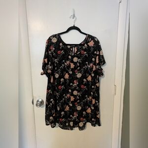 TORRID sz. 4 Georgette Floral Hi-Lo Blouse